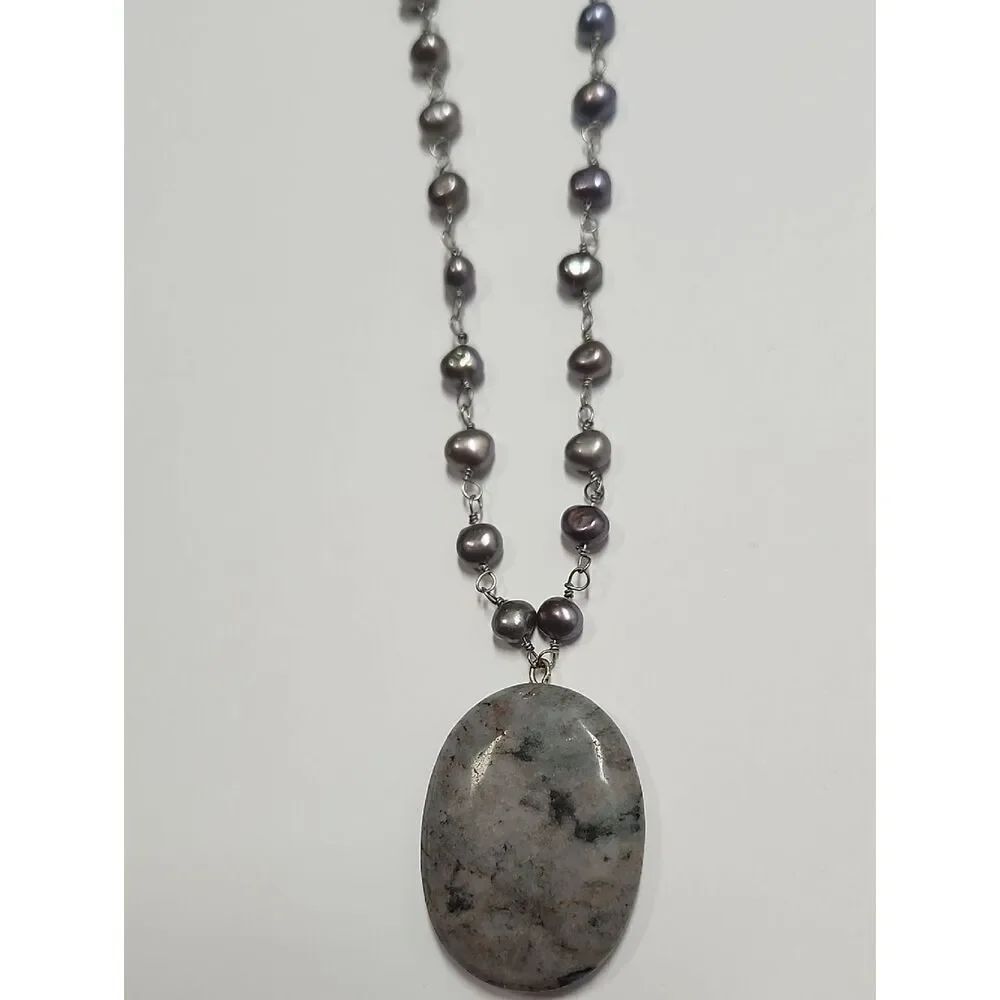 Pearl Beaded Necklace with Stone Pendant - Elegant Women's Jewelry